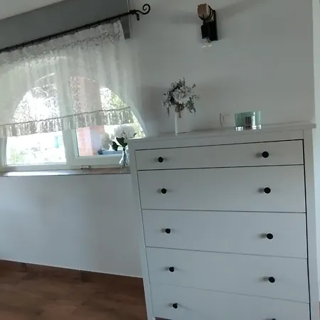 Kiskanalis Vendeghaz * Kunpeszer